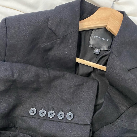 DYNAMITE | Kara cropped linen blazer - Picture 5 of 6